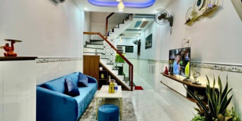 Cần ra gấp căn nhà P.11 Gò Vấp giá cách sân bay 20p dt: 3.11m x 13m