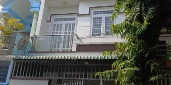 Cần bán nhà 1 trệt 2 lầu. Đúc kiên cố. 80m2. Hóc Môn. Chính chủ bán. 4,85 tỷ