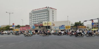 Nhà đẹp gỗ lim MẶT TIỀN LINH ĐÔNG,TD-154m chỉ 10T8,4pn,3tag,5x31,hiếm nhà bán