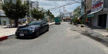 Vip Quận 11- 4 tầng view công viên- xe hơi vào nhà