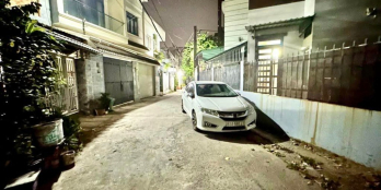 NHÀ HẺM XE HƠI ĐỔ CỬA, ĐƯỜNG 8 LINH XUÂN THỦ ĐỨC CHỈ 2,3T