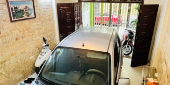 Nhà phân lô Hoàng Cầu, Ô Chợ Dừa. Dt 70m, 4 Tầng Gaza ô tô dừng đỗ, ngõ thông KD