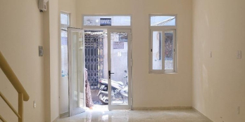 Nhà nở hậu, còn mới đẹp vào ở ngay, hẻm cụt an ninh