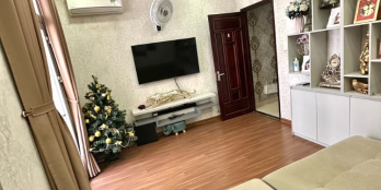 Nhà nội thất xịn sò, đói diện Vạn Phúc. 4pn 3wc, sẵn năng lượng mặt trời