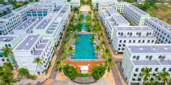 Bán san nhượng lại căn nhà phố Waterfront Phú Quốc 14PN view hồ bơi chỉ 8,4 tỷ