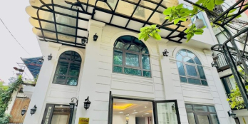 TOÀ NHÀ LÔ GÓC BA ĐÌNH - 03 THOÁNG - 10 TẦNG LỪNG LỮNG - VỊ TRÍ ĐẮC ĐỊA