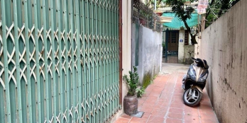 BÁN NHÀ NAM DƯ,DÂN XÂY BA GÁC ĐỖ CỬA 48MX4 TẦNG GIÁ 4,X TỶ