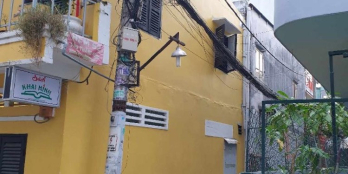 Nhà ngang hơn 8m phù hợp xây CHDV, gần mặt tiền đường, chủ 1 đời