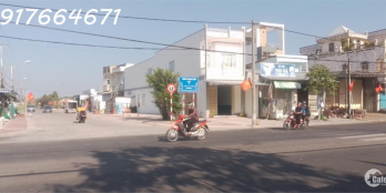 Cho thuê nhà 1 trệt 1 lầu, ngay ngã ba 2 mặt tiền đường Nguyễn Trãi, Phường 9