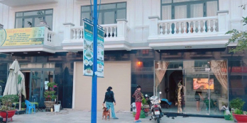 Bán Nhanh cắt lỗ 300TR Nhà 1 trệt 2 lầu, MT 25m, cách trường học 500m,SHR