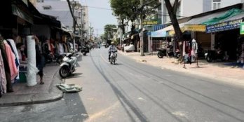 BÁN NHÀ MẶT TIỀN CHỢ VẢI PHÚ THỌ HÒA, TÂN PHÚ, DT TO, HIẾM 408M2. GIÁ 80 TY.