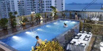 Bán Khách sạn 12 tầng 43p 221m2 View Vịnh Hạ Long, trung tâm du lịch Bãi Cháy