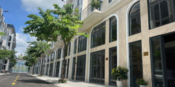 Bán gấp Shophose vừa tiện kinh doanh và ở mặt tiền đường Quách Điêu