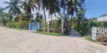 bán gấp đất DT 17x26 hai mặt tiền bên tông hẻm NGô Quyền, Tân AN, TX LaGi. NGỘP