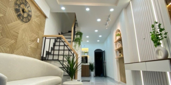 BÁN NHÀ_ HẺM XE HƠI_ Q.BÌNH THẠNH_NHỈNH 4 TỶ_TẶNG NỘI THẤT