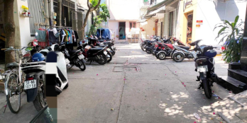 BÁN NHÀ CUỐI HẺM CỤT 5M ĐẬU XE THOẢI MÁI 40M2 2 TẦNG ĐƯỜNG SỐ 12 BÌNH HƯNG HÒA