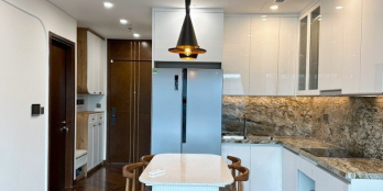 Cho thuê căn hộ 2 ngủ 2 wc cao cấp view Lê Hồng Phong và hồ Phương Lưu Vin Vũ Yê