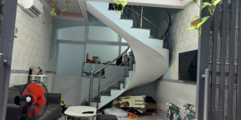 Cho thuê nhà nguyên căn đường vĩnh viễn, quận 10, dt 3,5 x12m, 4pn, 5wc