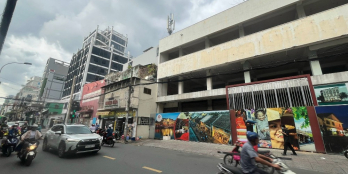 Khan Hiếm , toà nhà có bề ngang lớn 23x23 , mặt tiền Trần Huy Liệu - Phú Nhuận