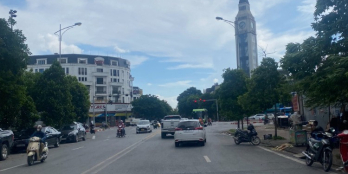 Bán nhà vị trí cực đẹp khu Lacasta Văn Phú, 73m2 x 5 tầng, MT 5m, giá 18 tỷ hơn