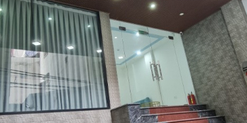 Bán nhà Trích Sài, Tây Hồ. Dt 100m*8t Thang máy, Mt 7m, 33Tỷ. Dòng tiền 2 tỷ/năm