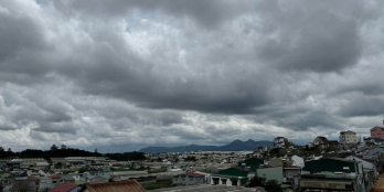 Cần bán gấp Đất XD sổ riêng 2 Mặt tiền đường Trạng Trình, Đà Lạt giá chỉ 15 tỷ