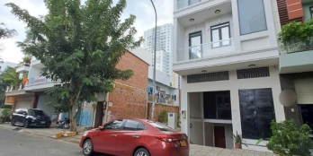 HÀNG HIẾM - KHÁCH SẠN PHẠM HỮU LẦU - 14 PHÒNG  HĐ 50 TRIỆU/ THÁNG - GIÁ 18.5 TỶ