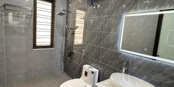 Bán nhà xây mới độc lập 3 mặt thoáng, sân cổng riêng ngõ phố Trần Nguyên Hãn HP