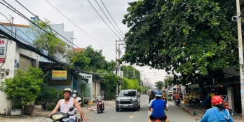 Tân Hòa Đông-giáp Quận 6- Hai Tầng Hẻm xe hơi giá chỉ 4 tỷ...