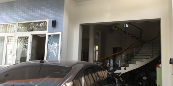 Biệt thự chợ Kiến Thiết trung tâm Quận 9, 10.2 x 18 chỉ 19 tỷ