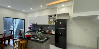 HẺM XE HƠI KD KHU VIP SÂN BAY - HỒNG HÀ - NGANG ĐẸP 4.5M - 98M2X3T - DÒNG TIỀN