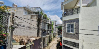 Bán Nhà Nguyễn Duy Trinh, Căn Góc, OTO Đậu Cổng, 3 Tầng(4PN) Q9. Giá 4 Tỷ X