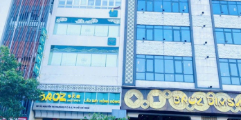 Bán gấp nhà mặt tiền Bến Vân Đồn Quận 4 (10x25m) Hợp đồng thuê 280 triệu/Tháng