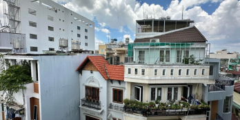 HOA HẬU CHÂN DÀI PHƯỜNG 10, TÂN BÌNH - NGANG 4.2x19 - NỘI THẤT XỊN - ĐẲNG CẤP