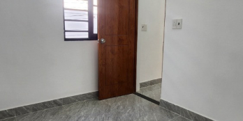 Kẹt tiền bán gấp nhà 690tr ngay bến xe buýt Hiệp Thành, dtsd 40m2 nhà 1 lầu 2PN