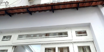 CHỈ HƠN 5TỶ XÍU - HẺM XE HƠI ĐỖ CỬA - CÁCH MẶT TIỀN 2 CĂN - 30M - 4 TẦNG - BT