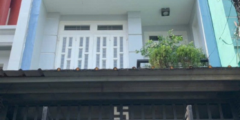 Nhà đẹp ở ngay hẻm 8m Nguyễn Hữu Tiến 4.2x20m, đúc 4 tấm