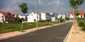 689 tr sở hữu ngay lô đất  sổ hồng riêng ngay trung tâm mặt tiền 18m