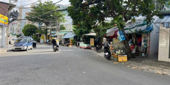 Mặt tiền Tây Sơn DT 4x22m, đường mặt tiền 12m.  Ngay chợ Tân Hương!
