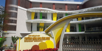 Chào bán tòa căn hộ khách sạn 4.5 tầng. Khu vực nghĩ dưỡng tuyệt vời. Vịnh biển