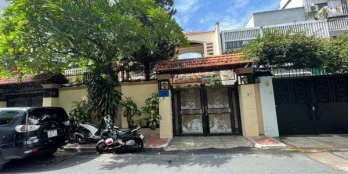 Bán biệt thự MT Trần Quý Khoách P Tân Định Quận 1, DT 14 x 26m, KC 1 lầu sân vườ