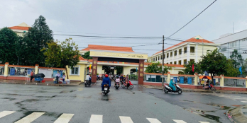 Lô Ngộp gía tốt , đường MT818, xây dựng kinh doanh mua bán ngay