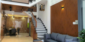 Bán gấp nhà Âu Cơ P9 Tân Bình, 4.3x11m, 4 lầu giá chỉ 6.5 tỷ