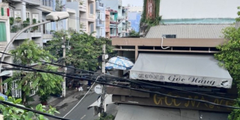 Bán chung cư mặt tiền đường Quận 11 TPHCM -lầu 2-49 m2-giá rẻ 1 tỷ 990