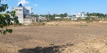 7,5 x 20 (thổ cư; sổ sẵn) Góc 2 mặt tiền, đường xe tải - giáp Bình Chánh (Ko QH)