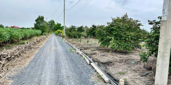 Đất view kênh nhỏ . 1000m2 đất vườn . Giá 790tr