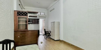 Bán nhà sát mặt tiền Quận 1 TPHCM- 92 m2-có thang máy- 15 tỷ 200