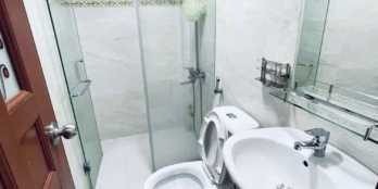 Bán nhà gần mặt tiền Q1 gần chợ Bến Thành 83 m2- 14 phòng-có thang máy- 18 tỷ