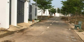 Đất mặt tiền đường nhựa, gần chợ, ủy ban và trường học