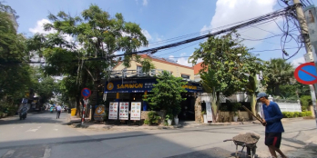 Cho thuê nhà góc 2 mặt tiền Thảo Điền Quận 2 25x20 1 trệt 1 lầu